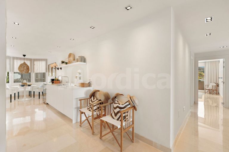 Apartment for sale in Albatross Hill