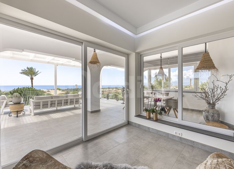 Villa for sale in Elviria