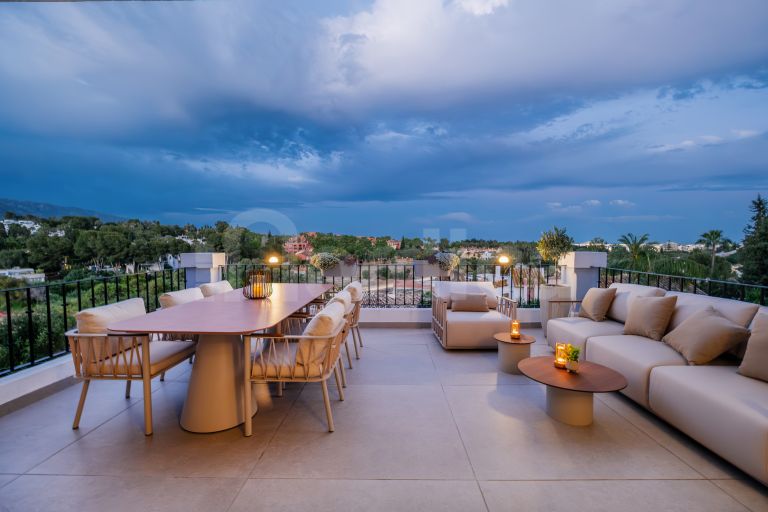 Duplex Penthouse for sale in Las Lolas