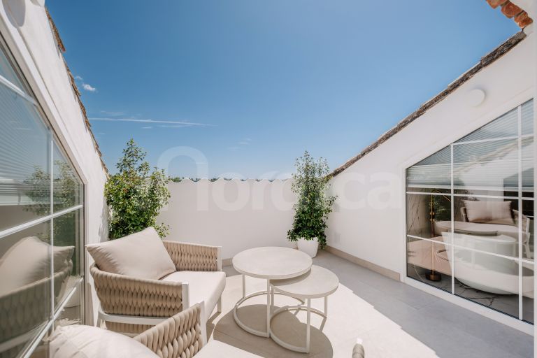 Duplex Penthouse for sale in Las Lolas