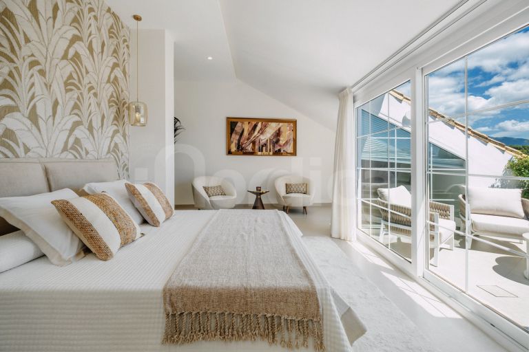 Duplex Penthouse for sale in Las Lolas