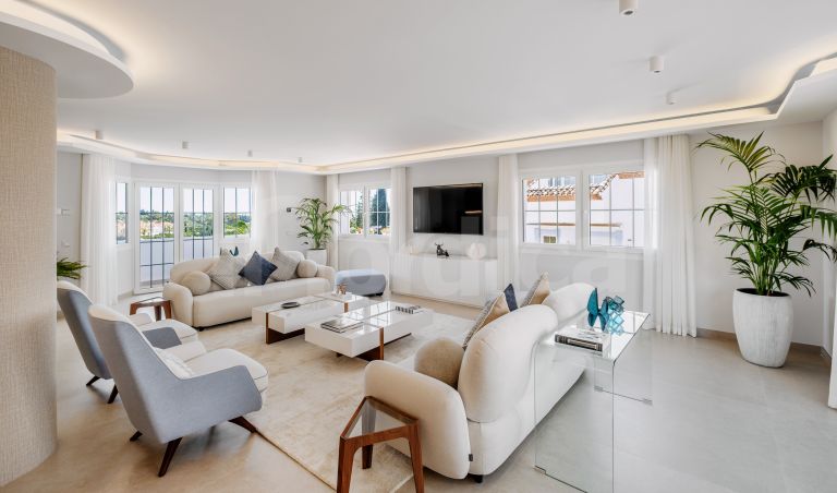 Duplex Penthouse for sale in Las Lolas