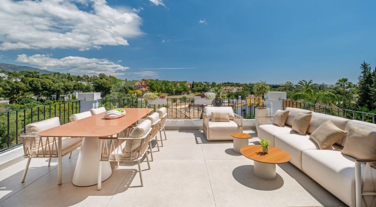 Duplex Penthouse for sale in Las Lolas