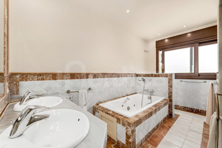 Duplex Penthouse for sale in Lomas del Rey