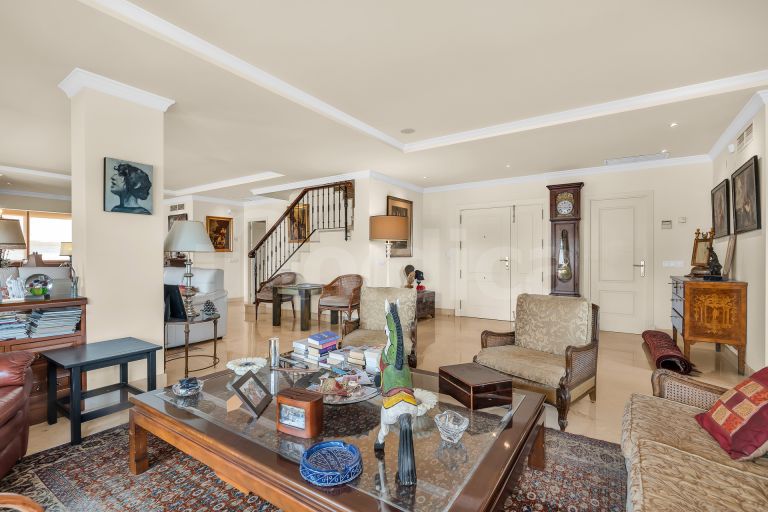 Duplex Penthouse for sale in Lomas del Rey