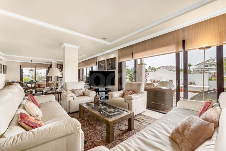 Duplex Penthouse for sale in Lomas del Rey