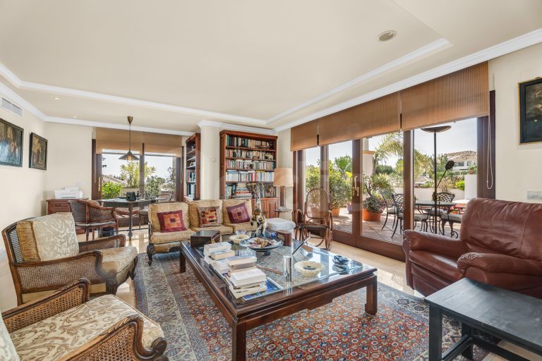 Duplex Penthouse for sale in Lomas del Rey