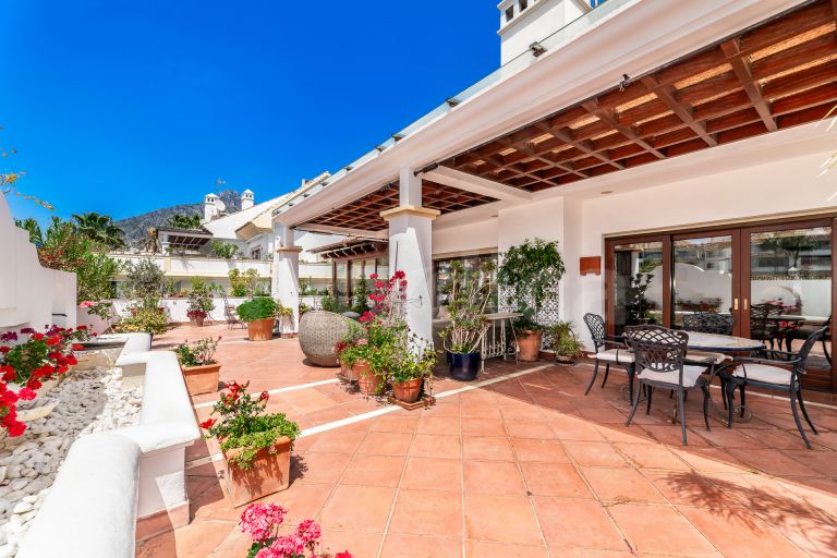 Duplex Penthouse for sale in Lomas del Rey