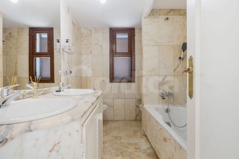 Town House for sale in Bahia Azul