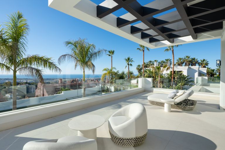 Villa for sale in Monte Halcones