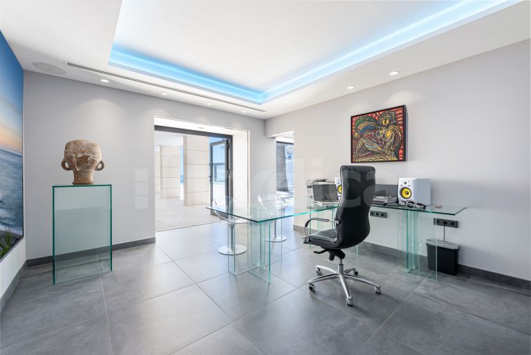 Villa for sale in Cala de Mijas