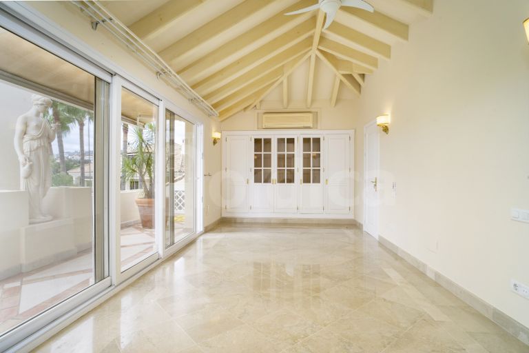 Duplex Penthouse for sale in Las Alamandas