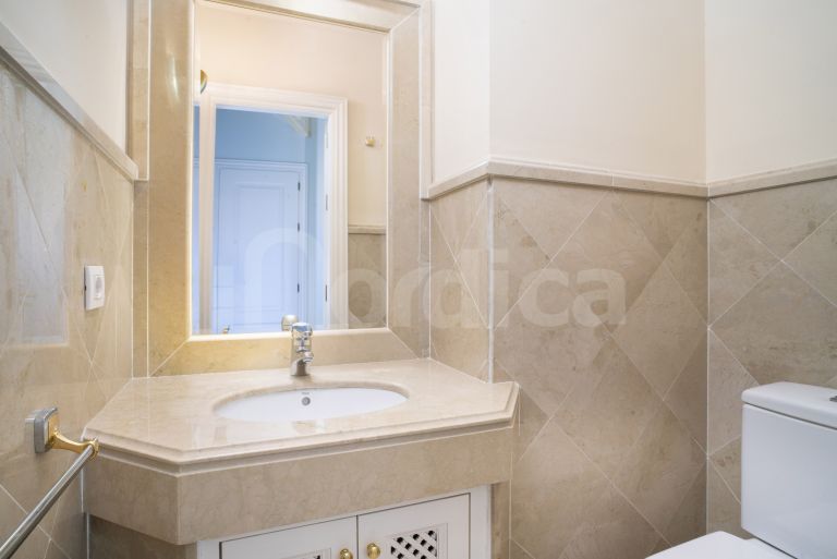 Duplex Penthouse for sale in Las Alamandas