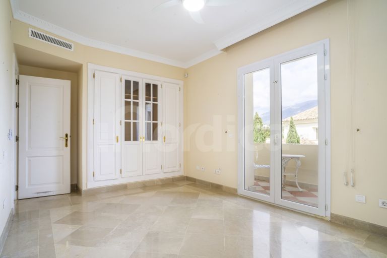 Duplex Penthouse for sale in Las Alamandas