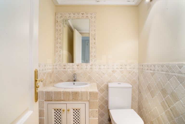 Duplex Penthouse for sale in Las Alamandas