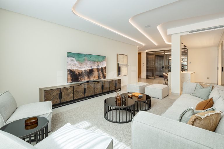 Villa for sale in Las Brisas