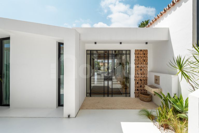 Villa for sale in Los Naranjos