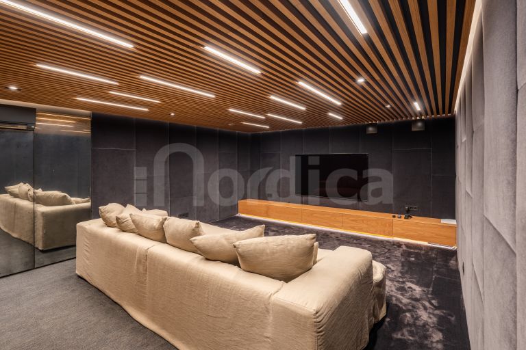 Villa for sale in Los Naranjos