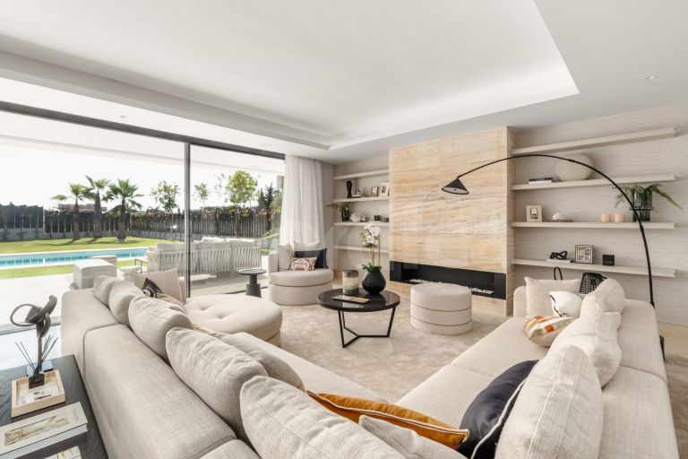 Villa for sale in Lomas del Virrey