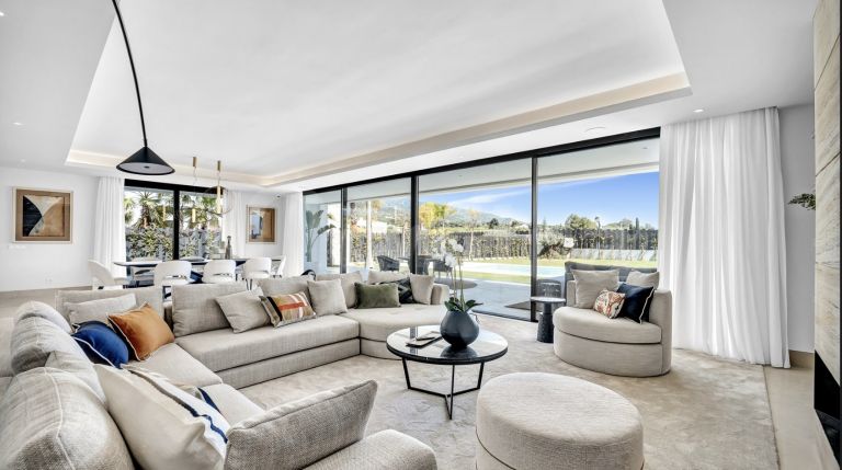 Villa for sale in Lomas del Virrey