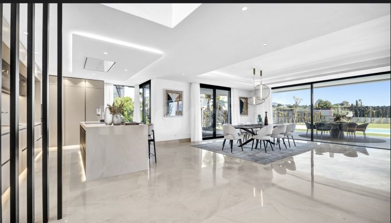 Villa for sale in Lomas del Virrey