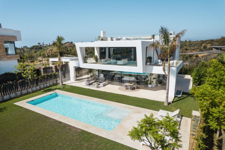 Villa for sale in Lomas del Virrey