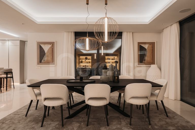 Villa for sale in Lomas del Virrey