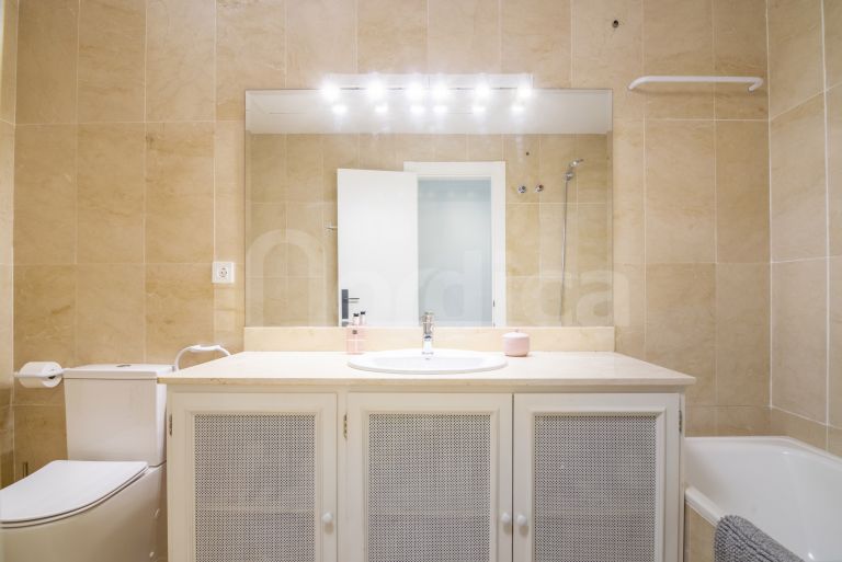 Town House for sale in Las Encinas