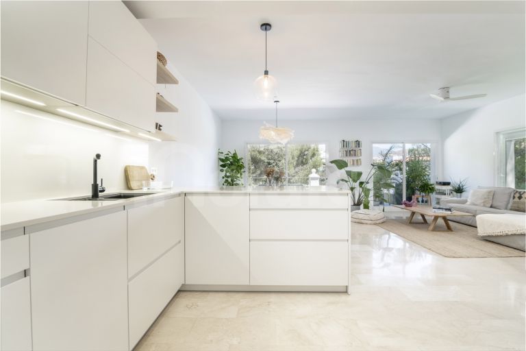 Town House for sale in Las Encinas