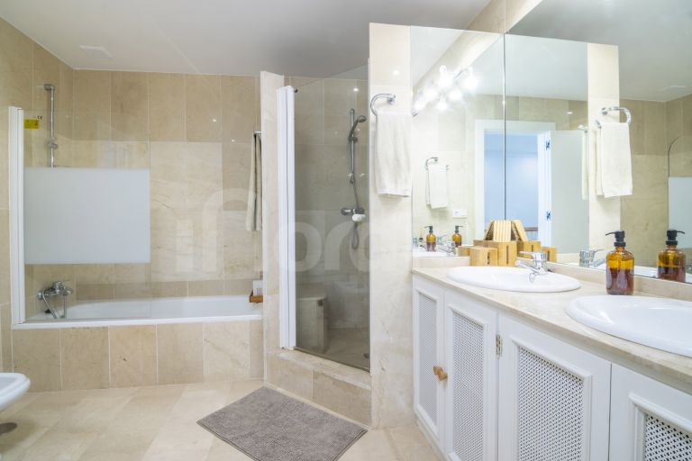 Town House for sale in Las Encinas