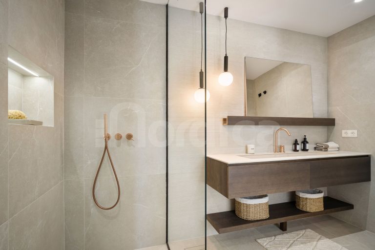 Town House for sale in Azahara II