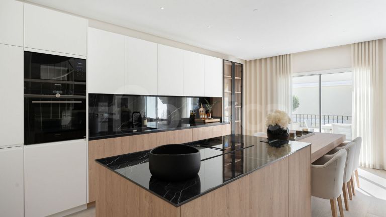 Duplex Penthouse for sale in Aloha Gardens