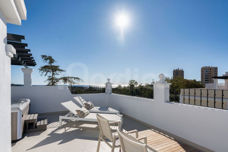 Duplex Penthouse for sale in Aloha Gardens