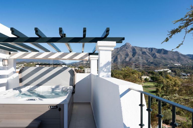 Duplex Penthouse for sale in Aloha Gardens