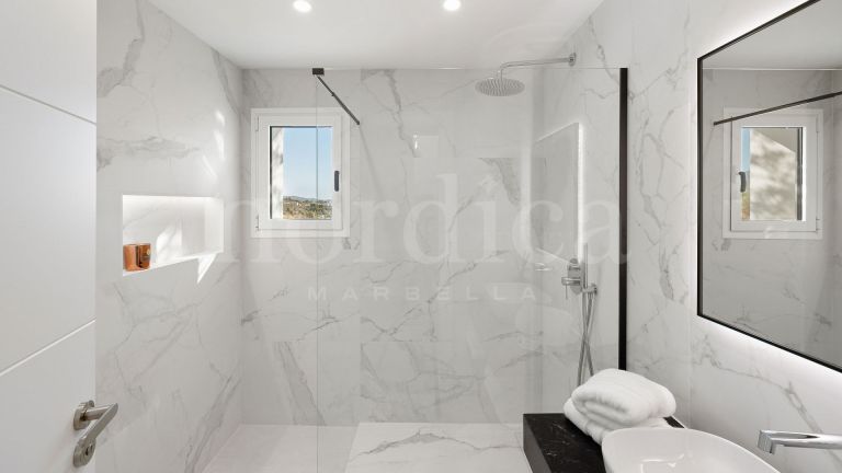 Duplex Penthouse for sale in Aloha Gardens
