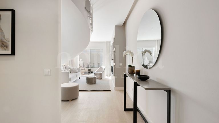 Duplex Penthouse for sale in Aloha Gardens