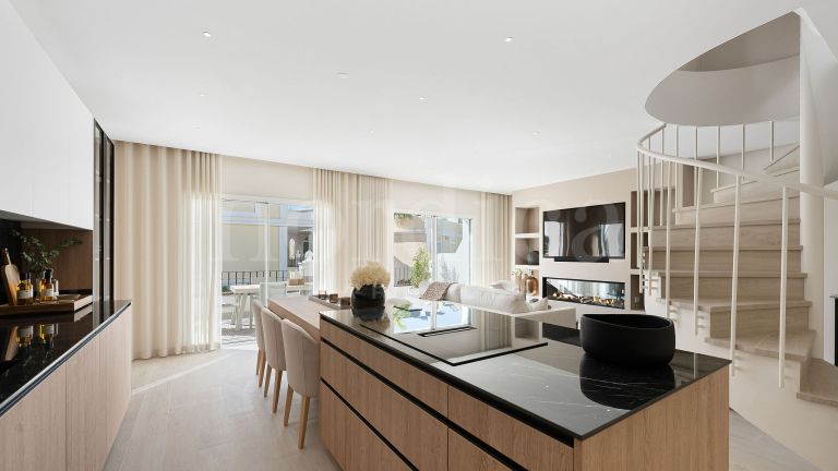 Duplex Penthouse for sale in Aloha Gardens