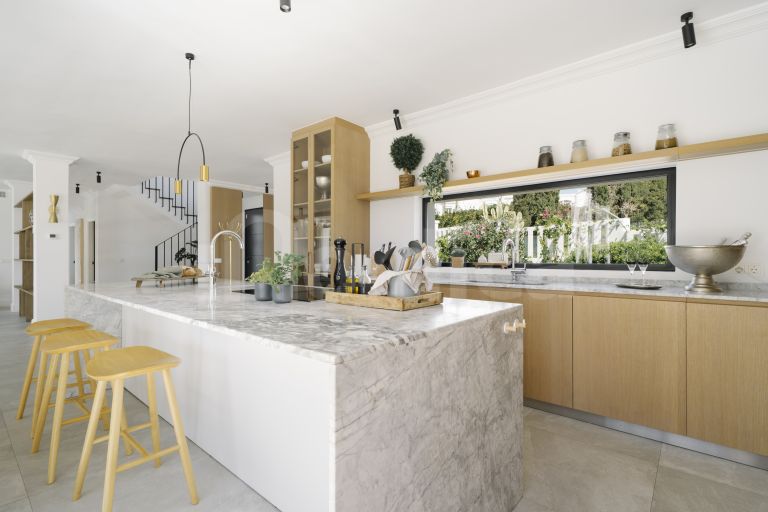 Villa for sale in Nueva Andalucia