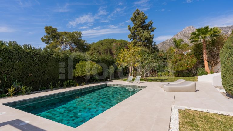 Villa for sale in Nagüeles