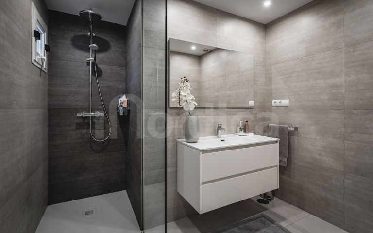 Apartment for sale in Marina Puente Romano