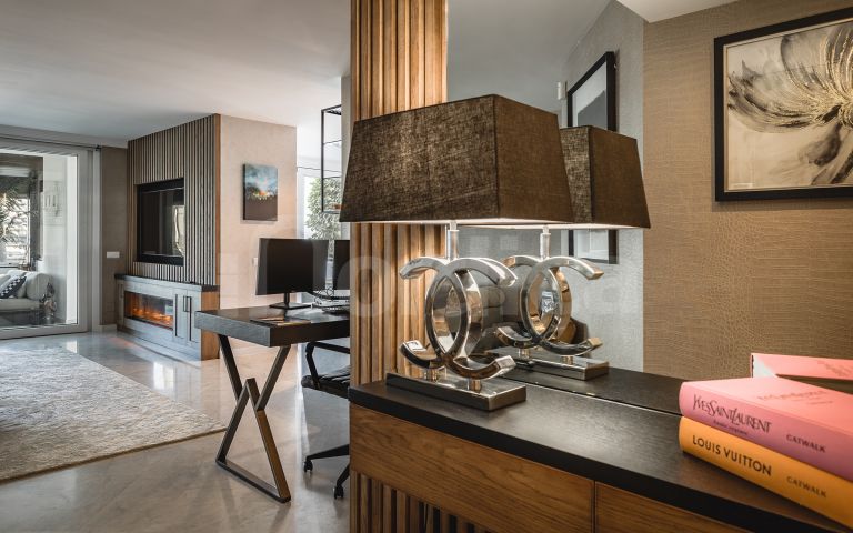 Apartment for sale in Marina Puente Romano