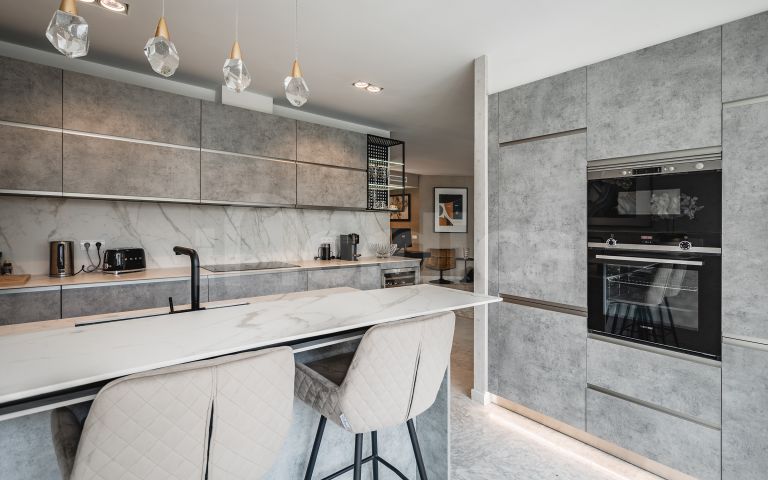 Apartment for sale in Marina Puente Romano