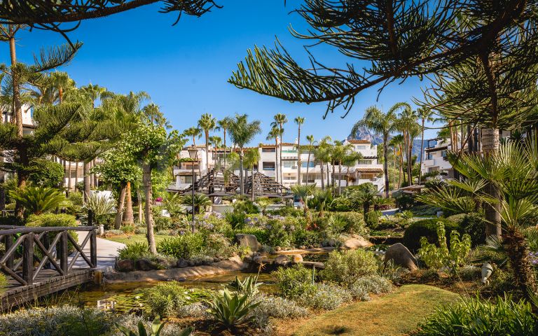 Apartment for sale in Marina Puente Romano