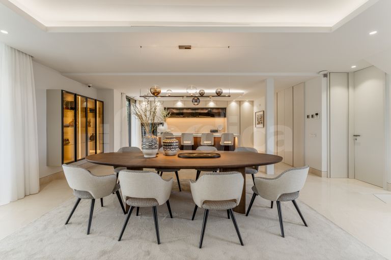 Villa for sale in Lomas del Virrey