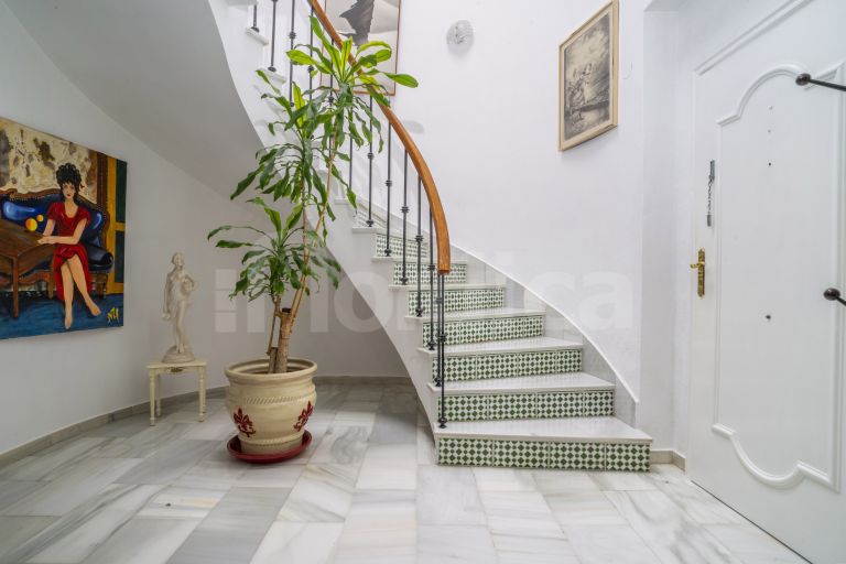 Villa en venta en Nueva Andalucia