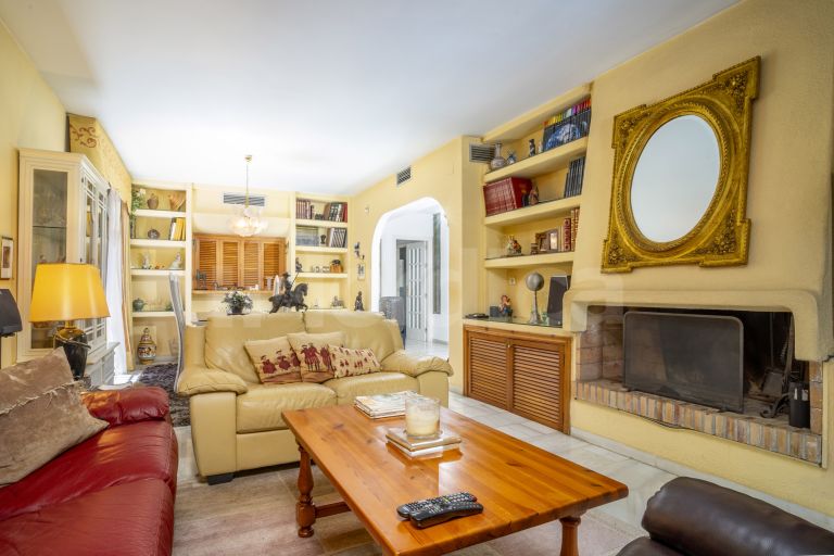 Villa en venta en Nueva Andalucia