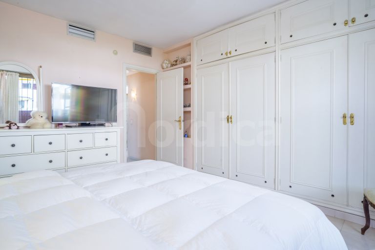 Villa en venta en Nueva Andalucia