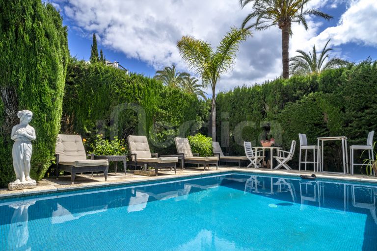 Villa en venta en Nueva Andalucia