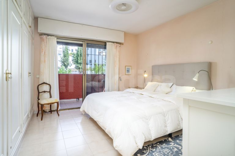 Villa en venta en Nueva Andalucia