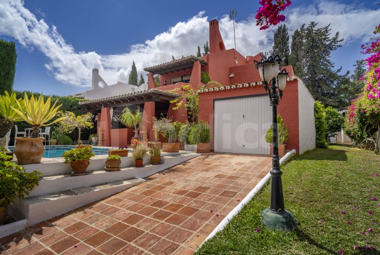 Villa en venta en Nueva Andalucia